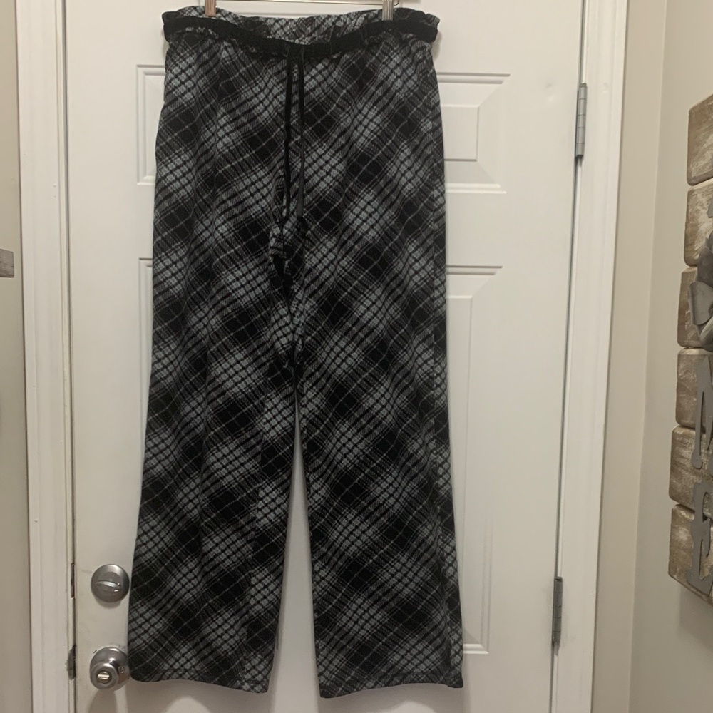 3/$15 Colorado Clothing Plaid Black and Gray Women's Pajama Pants Size XL